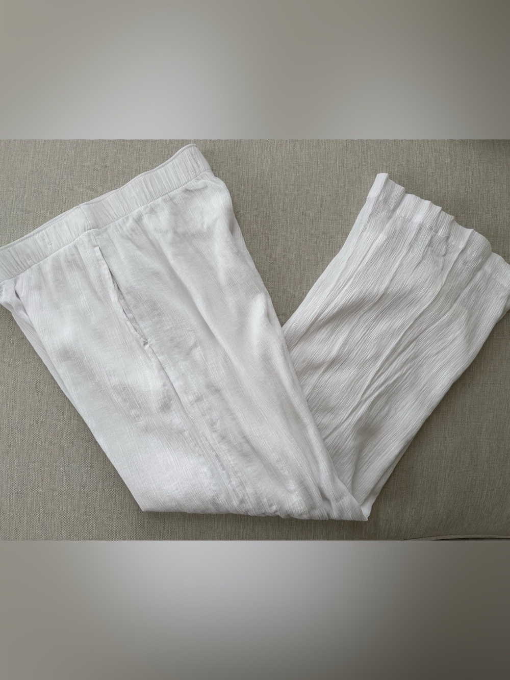 Abercrombie & Fitch White Women's Crinkled Pull On Pants